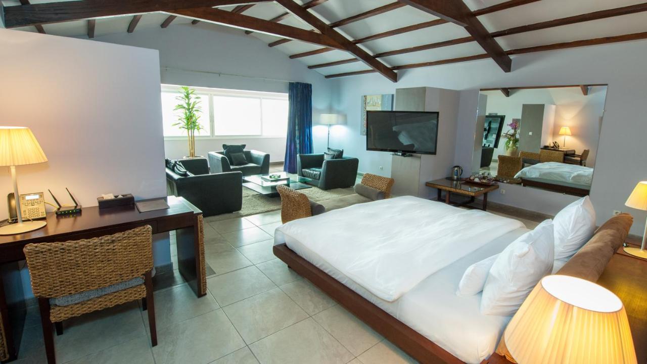 Residence Hoteliere Du Phare リーブルヴィル エクステリア 写真